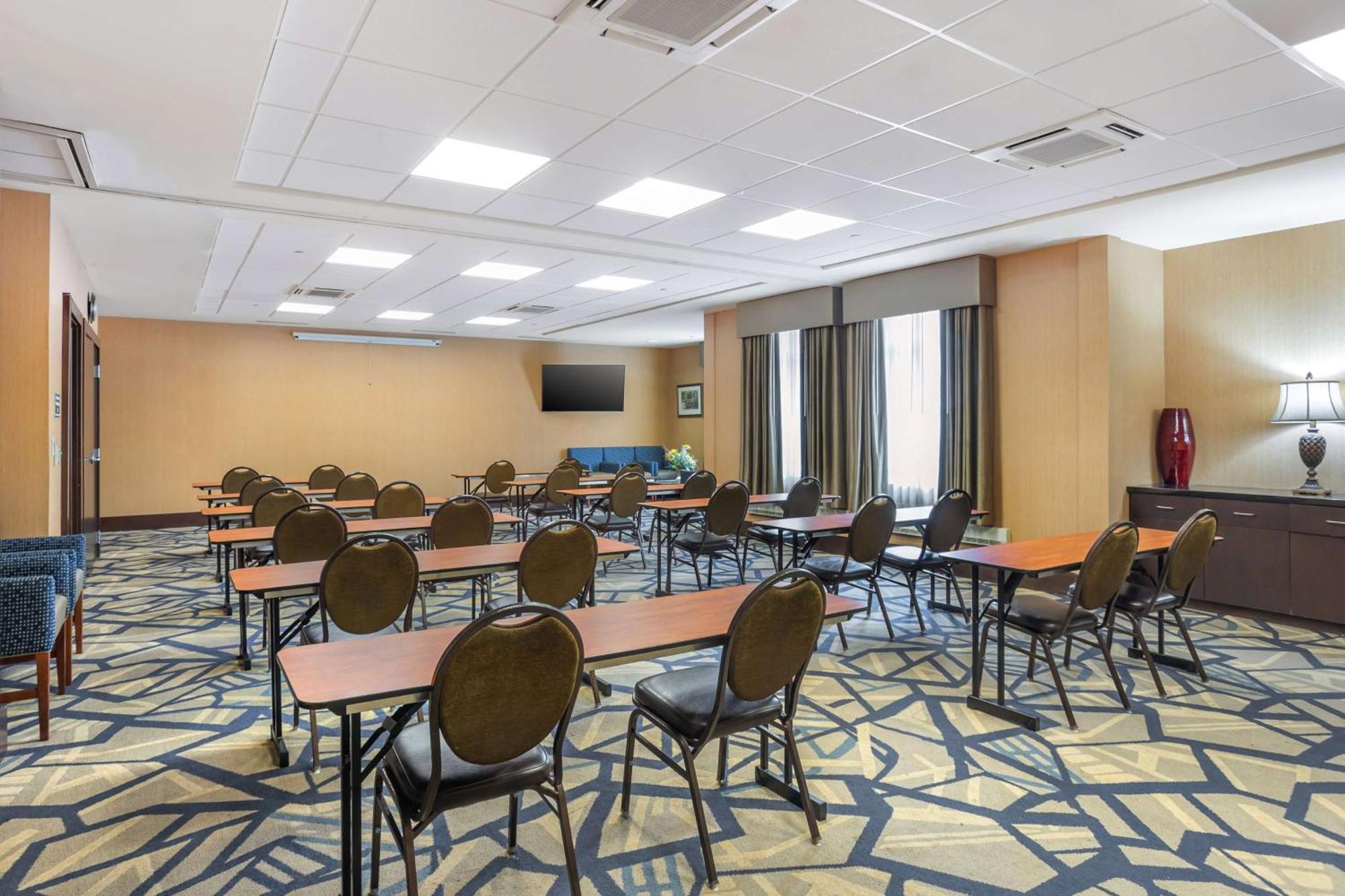 Best Western Plus University Park Inn & Suites Стейт-Колледж Екстер'єр фото