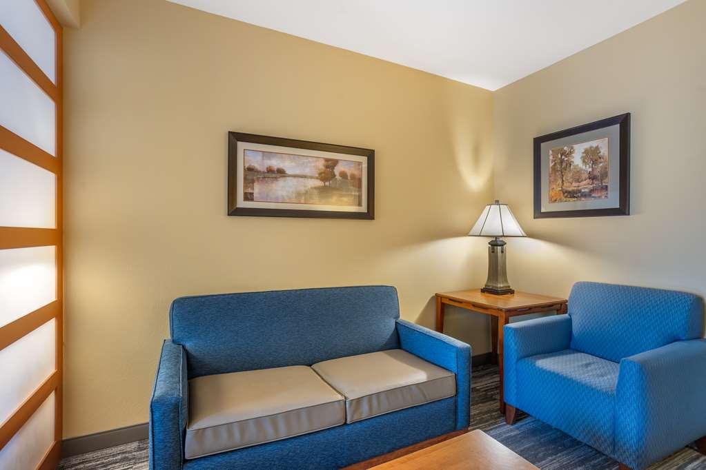 Best Western Plus University Park Inn & Suites Стейт-Колледж Номер фото